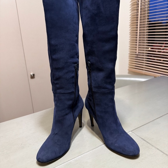 Guillaume Hinfray you say? (38) Midnight Blue Suede Boot with silvery-details - Picture 1 of 9